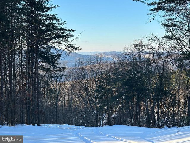 299 ASHTON WOODS, Moorefield, WV 26836