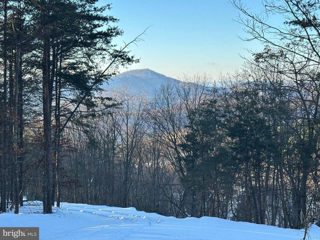 299 ASHTON WOODS, Moorefield, WV 26836