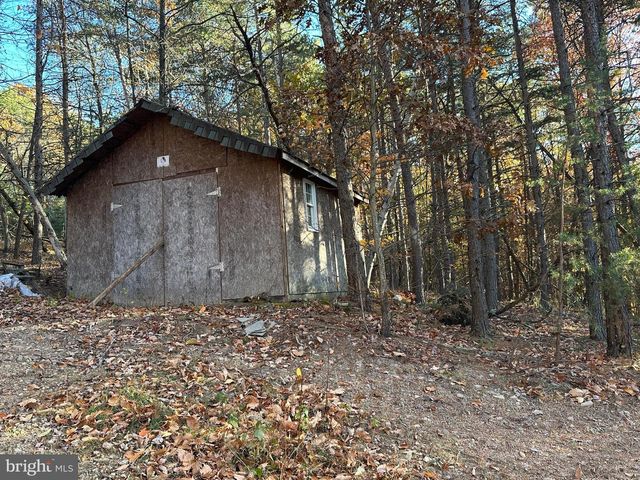 299 ASHTON WOODS, Moorefield, WV 26836