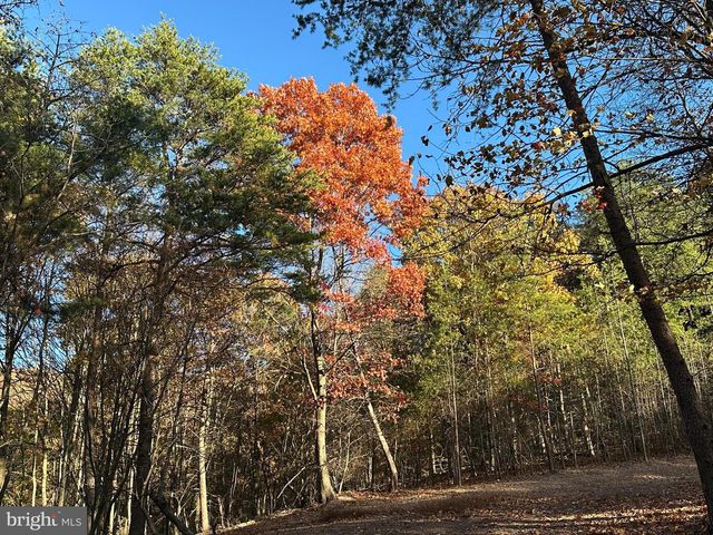 299 ASHTON WOODS, Moorefield, WV 26836