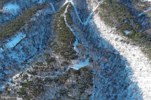 299 ASHTON WOODS, Moorefield, WV 26836