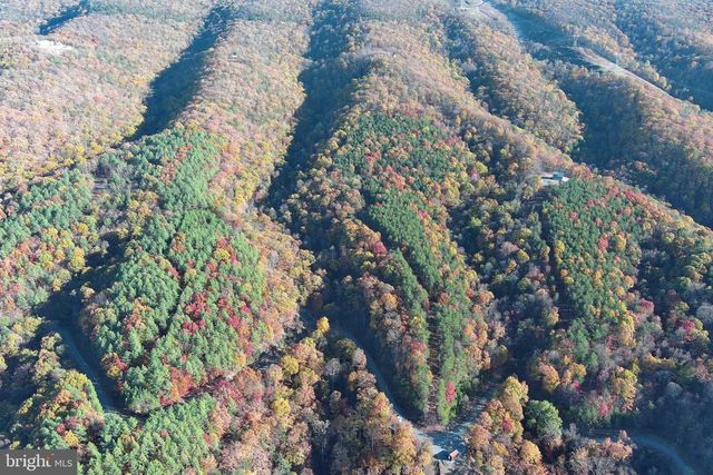 299 ASHTON WOODS, Moorefield, WV 26836