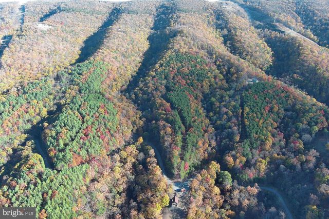 299 ASHTON WOODS, Moorefield, WV 26836