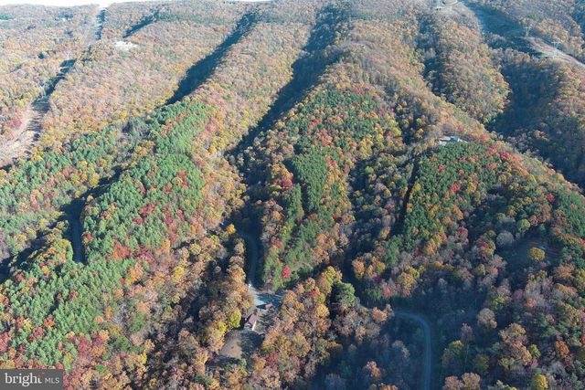 299 ASHTON WOODS, Moorefield, WV 26836