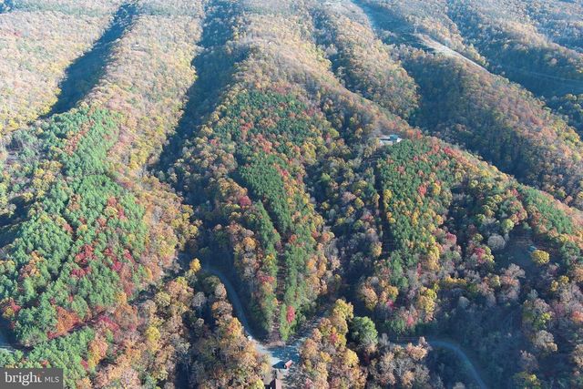 299 ASHTON WOODS, Moorefield, WV 26836