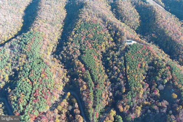 299 ASHTON WOODS, Moorefield, WV 26836