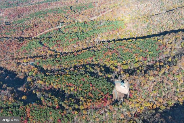 299 ASHTON WOODS, Moorefield, WV 26836