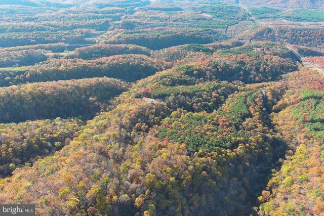 299 ASHTON WOODS, Moorefield, WV 26836