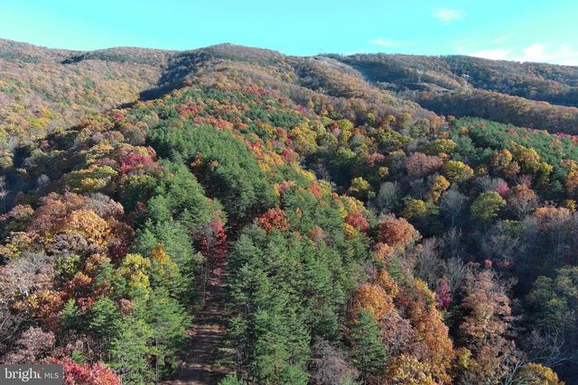 299 ASHTON WOODS, Moorefield, WV 26836