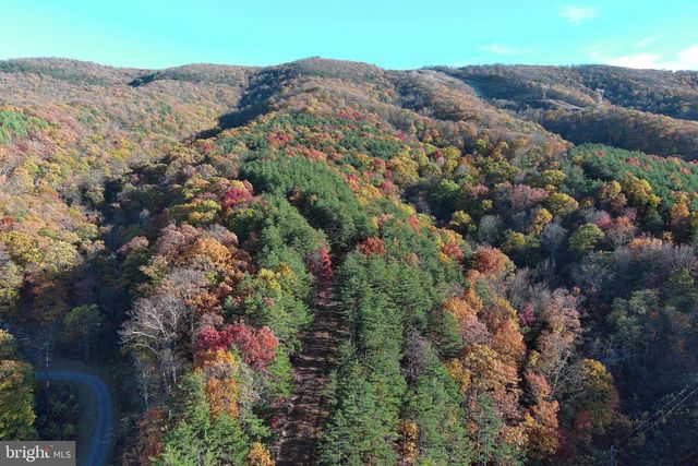 299 ASHTON WOODS, Moorefield, WV 26836