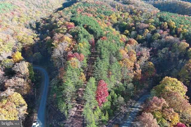 299 ASHTON WOODS, Moorefield, WV 26836