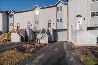 164 Iron Oak Circle, Salina, NY 13088