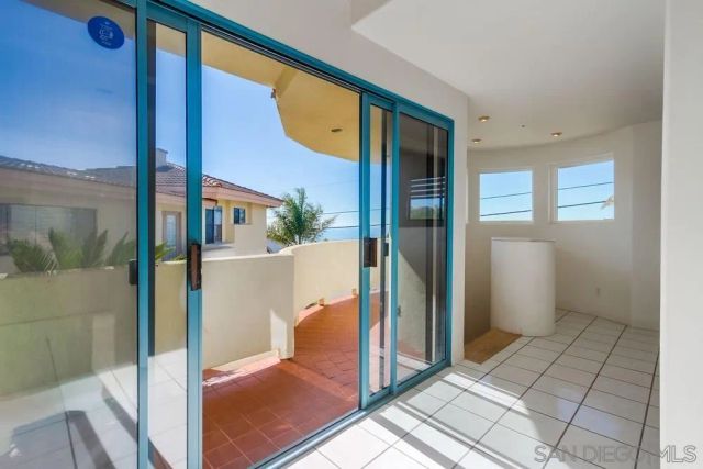 1145 La Jolla Rancho Road, La Jolla, CA 92037