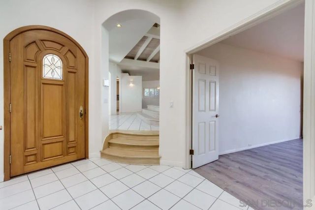 1145 La Jolla Rancho Road, La Jolla, CA 92037