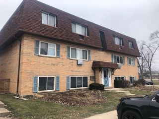 1201 E Long Valley Drive 1B, Palatine, IL 60074