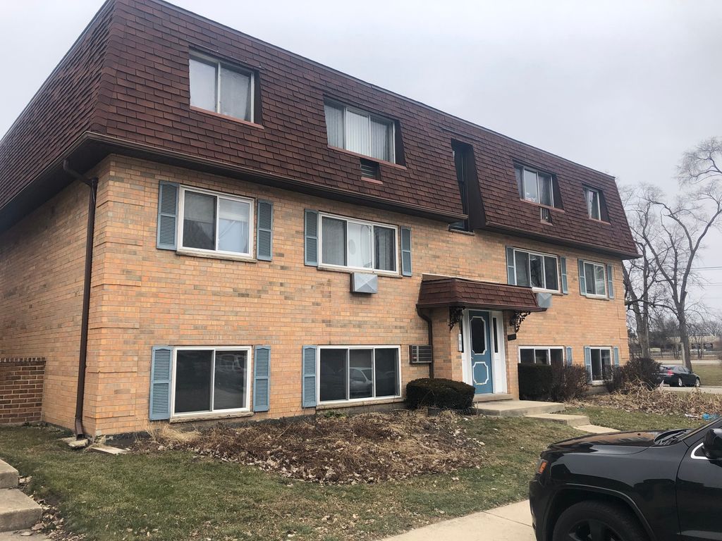 1201 E Long Valley Drive 1B, Palatine, IL 60074