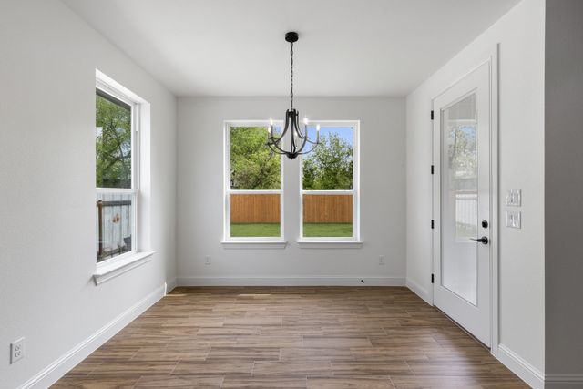 806 Barber Avenue, Cleburne, TX 76031