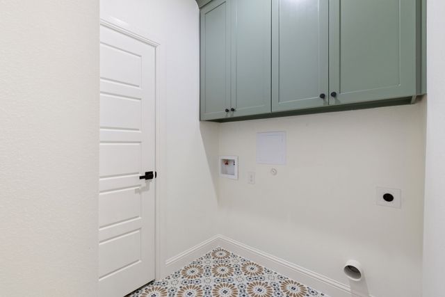 806 Barber Avenue, Cleburne, TX 76031