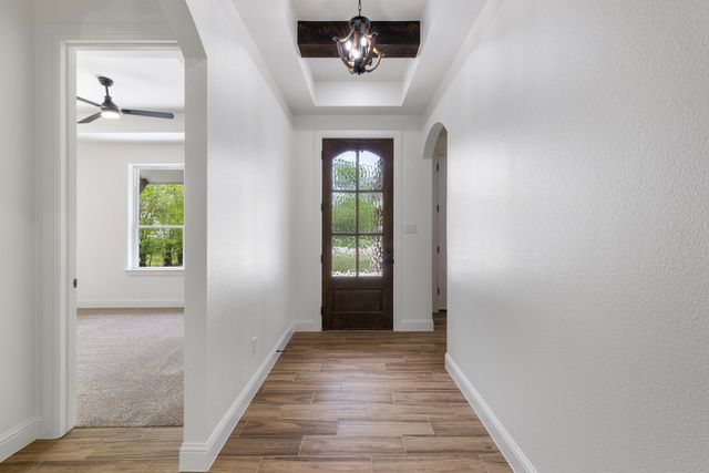 806 Barber Avenue, Cleburne, TX 76031