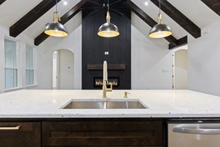 806 Barber Avenue, Cleburne, TX 76031