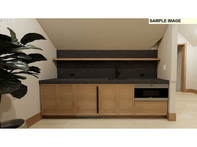 527 Sw HOFFMAN Rd, West Linn, OR 97068
