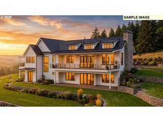 527 Sw HOFFMAN Rd, West Linn, OR 97068