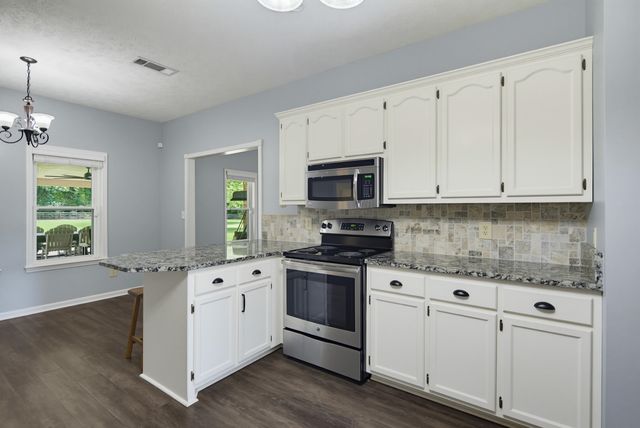 1855 OAK GROVE DR, Moscow, TN 38057