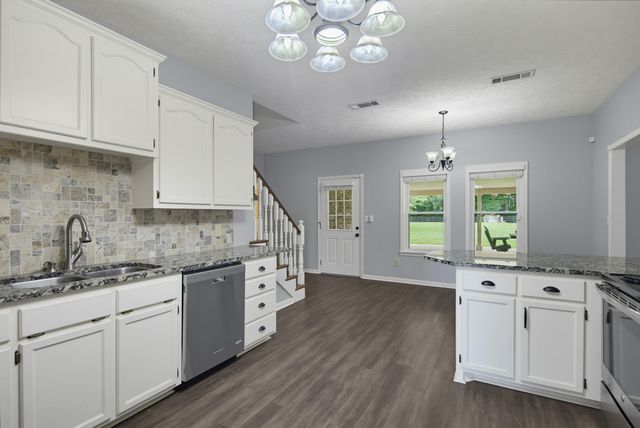 1855 OAK GROVE DR, Moscow, TN 38057