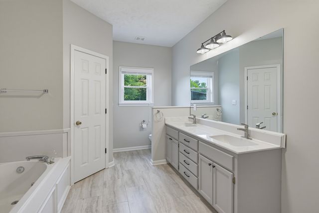 1855 OAK GROVE DR, Moscow, TN 38057