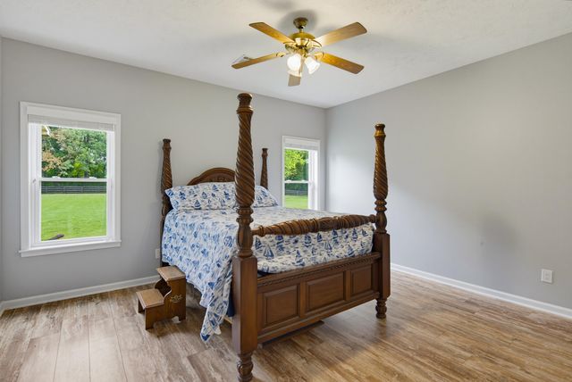 1855 OAK GROVE DR, Moscow, TN 38057