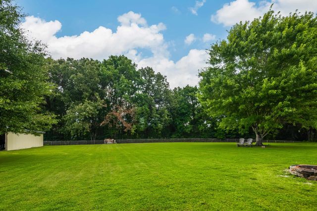 1855 OAK GROVE DR, Moscow, TN 38057