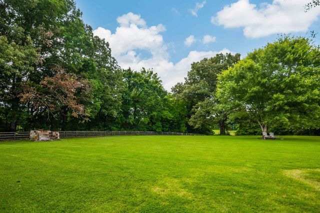 1855 OAK GROVE DR, Moscow, TN 38057