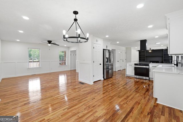 3022 Meadowsweet Trail, Snellville, GA 30078