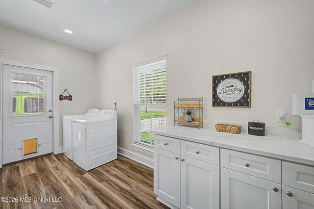 720 Plum Street, Ocean Springs, MS 39564