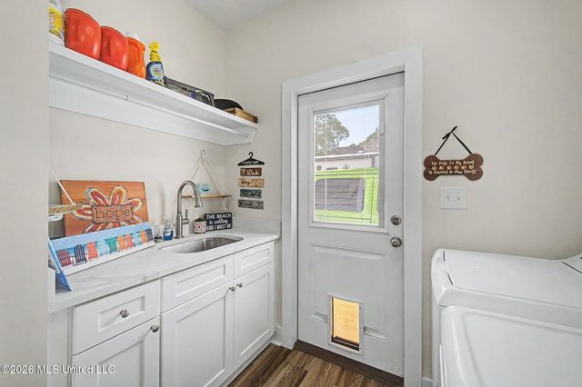 720 Plum Street, Ocean Springs, MS 39564