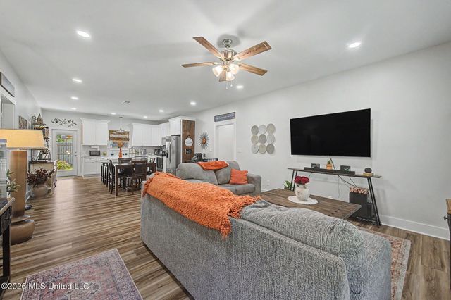 720 Plum Street, Ocean Springs, MS 39564