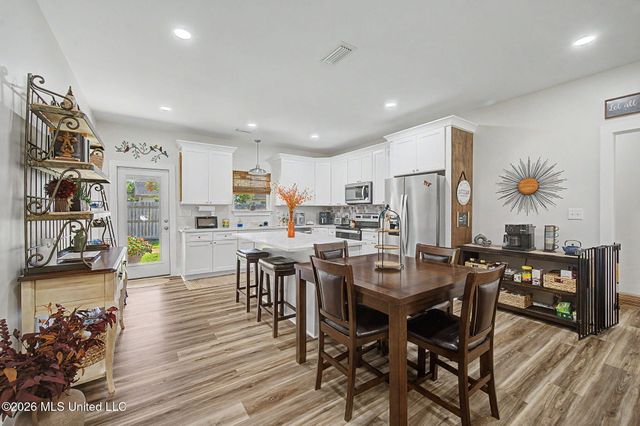 720 Plum Street, Ocean Springs, MS 39564