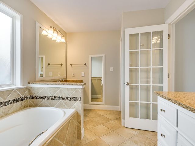 1402 Romeria DR, Austin, TX 78757