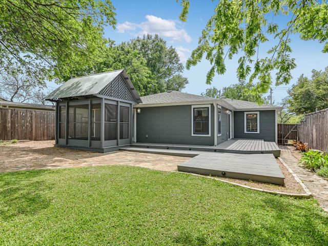 1402 Romeria DR, Austin, TX 78757
