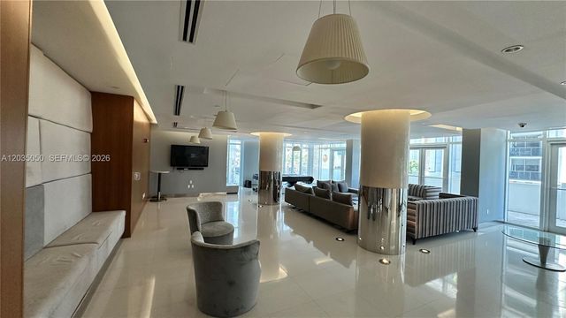 41 SE 5th St 1104, Miami, FL 33131