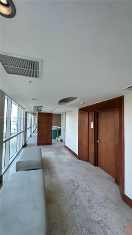 41 SE 5th St 1104, Miami, FL 33131