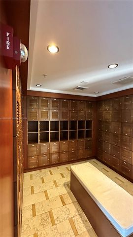 41 SE 5th St 1104, Miami, FL 33131
