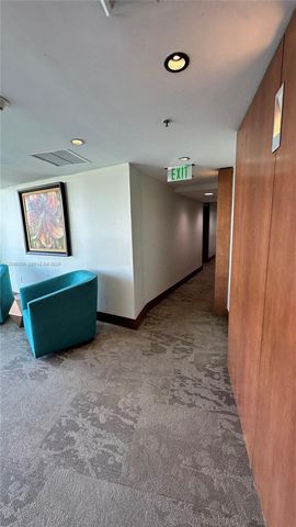 41 SE 5th St 1104, Miami, FL 33131