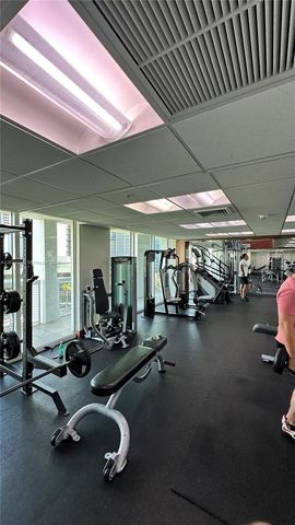 41 SE 5th St 1104, Miami, FL 33131