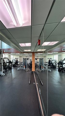 41 SE 5th St 1104, Miami, FL 33131