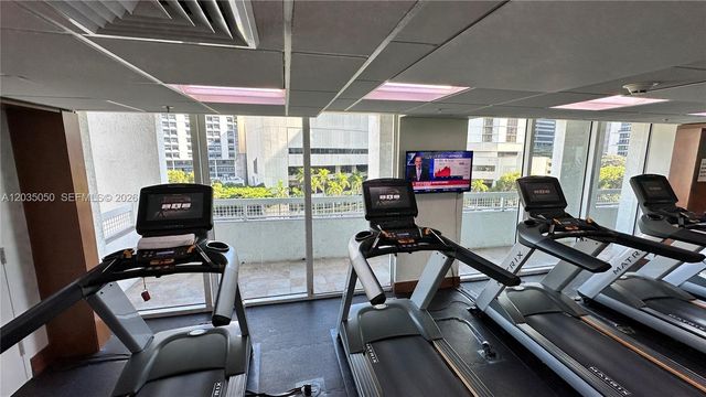 41 SE 5th St 1104, Miami, FL 33131