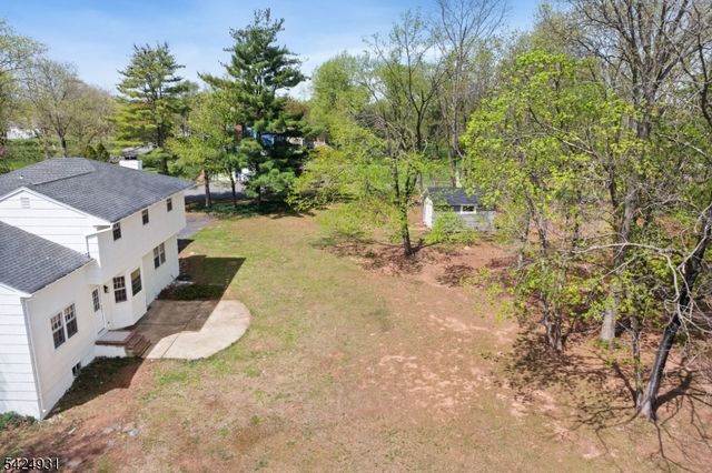 22 Hillcrest Rd, Hillsborough Twp., NJ 08844