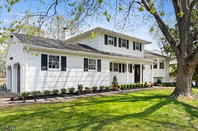 22 Hillcrest Rd, Hillsborough Twp., NJ 08844