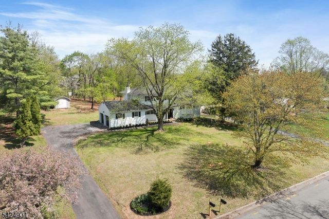 22 Hillcrest Rd, Hillsborough Twp., NJ 08844