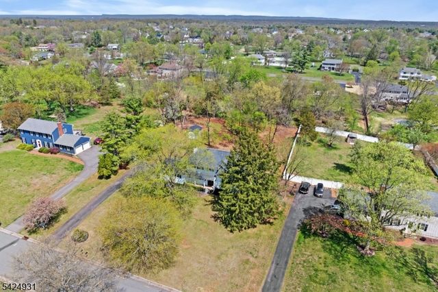 22 Hillcrest Rd, Hillsborough Twp., NJ 08844